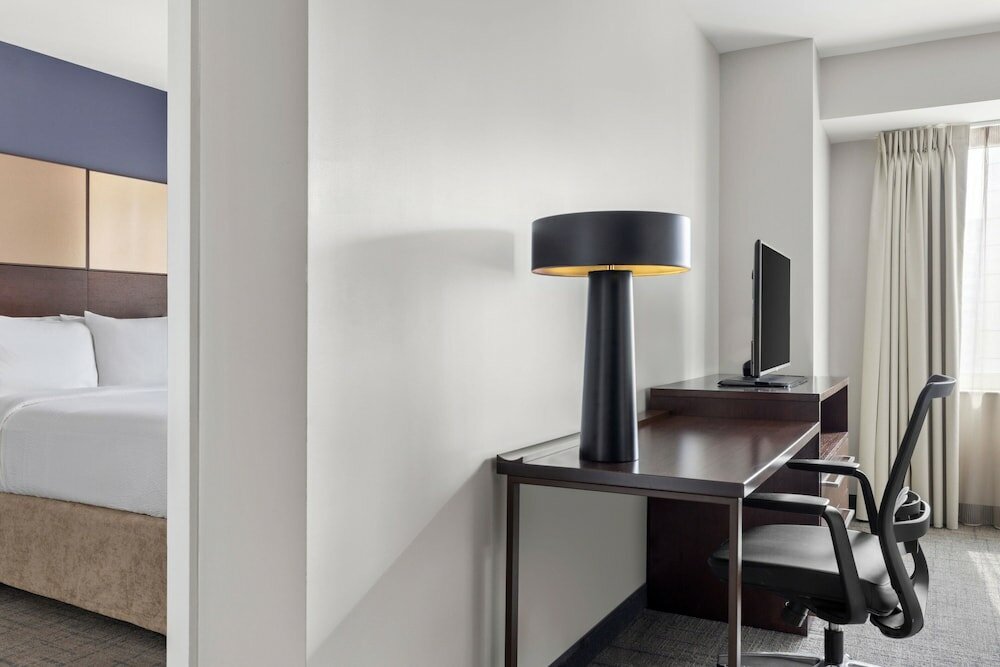 Фото Residence Inn New York The Bronx At Metro Center Atrium