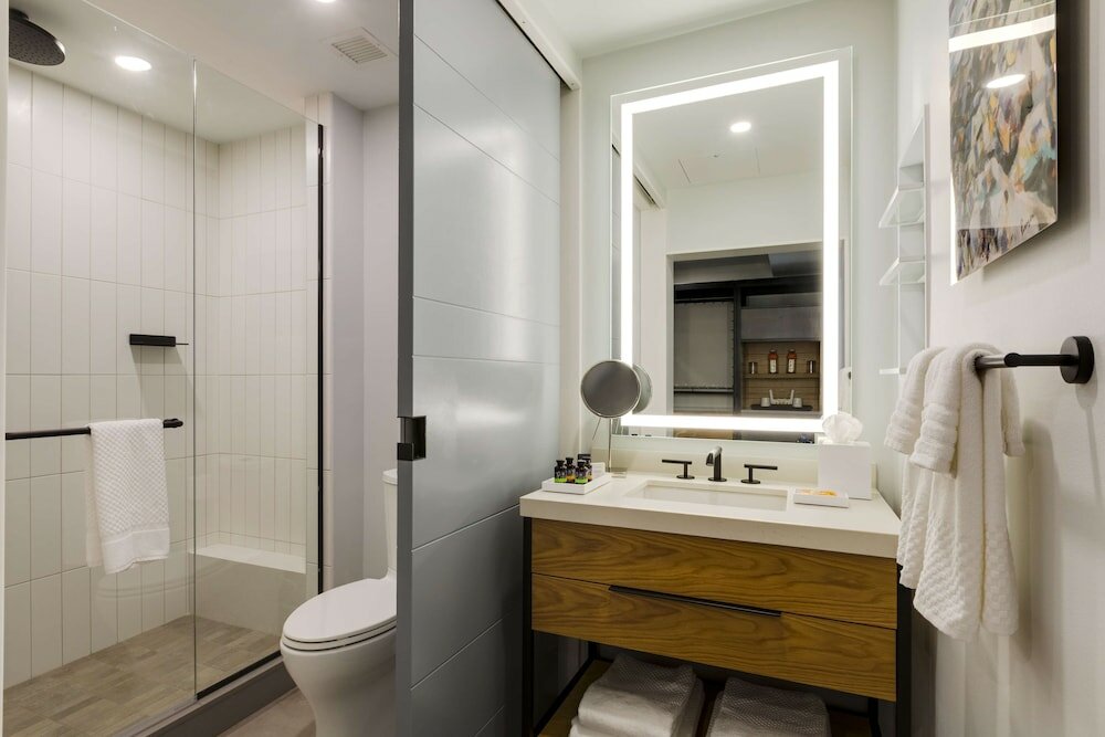 Фото Canopy by Hilton Portland Waterfront