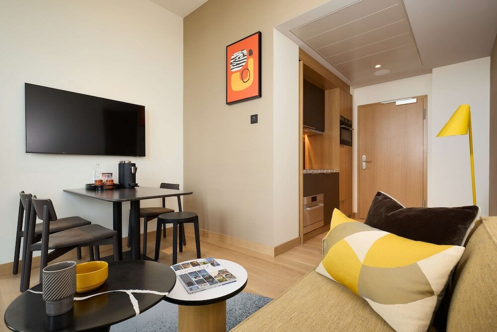 Фото Adina Apartment Hotel Geneva