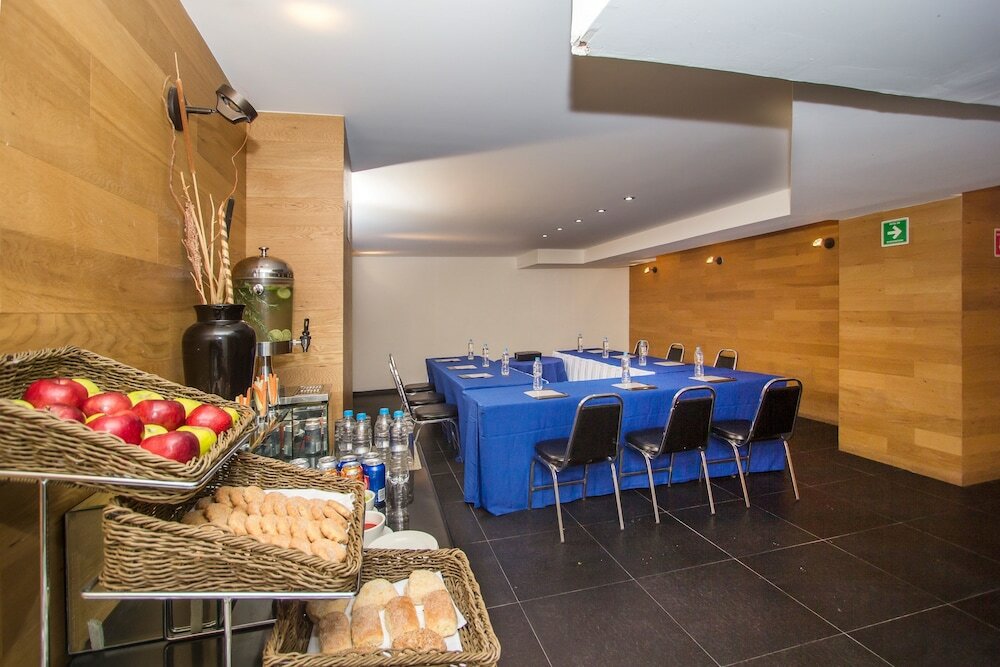 Фото Hotel El Ejecutivo by Reforma Avenue