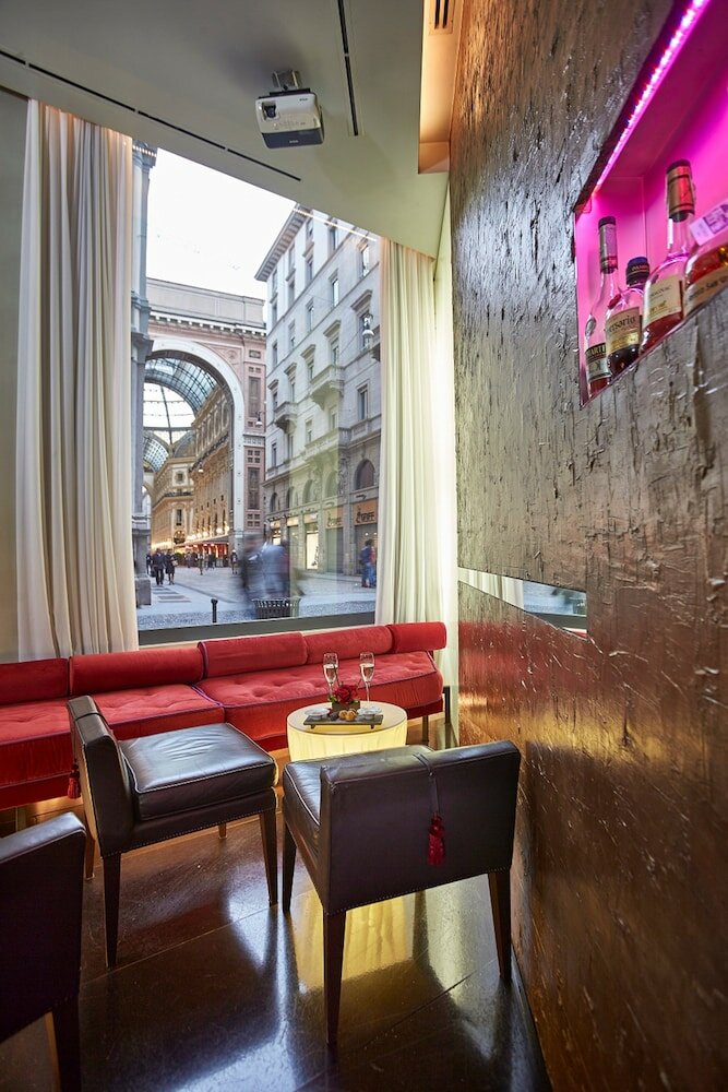 Фото Sina The Gray