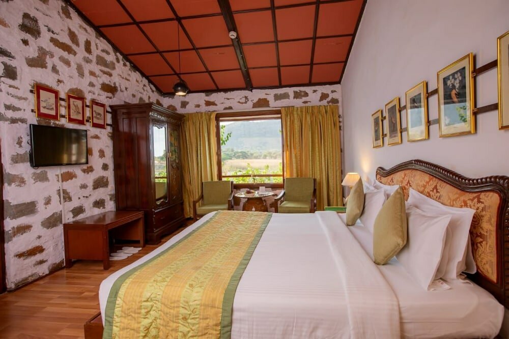 Фото Shikarbadi Hotel