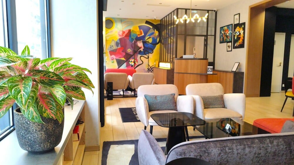 Фото Avia Saphir Montparnasse