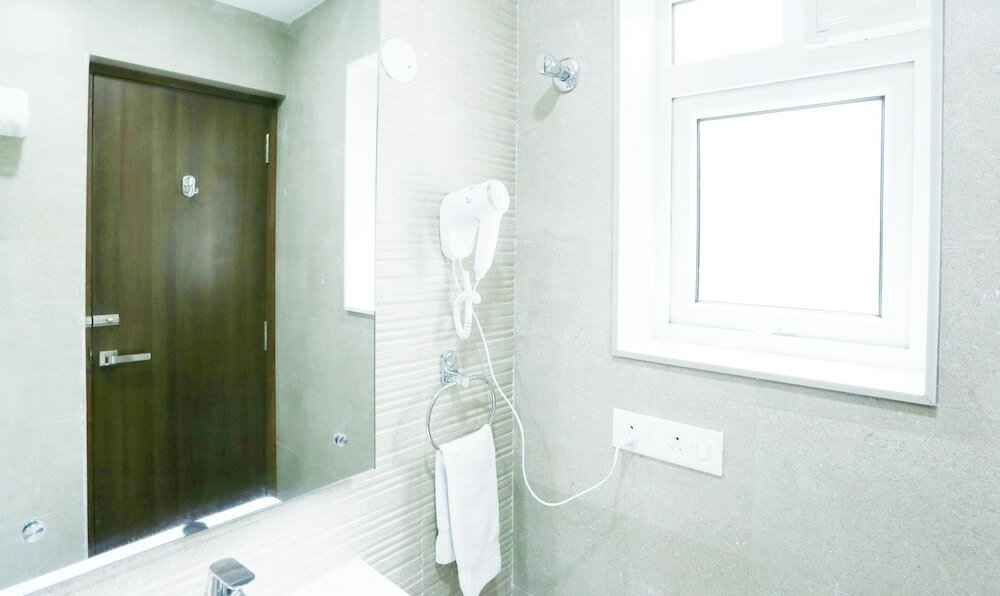 Фото Treebo Trend Pechis Castle