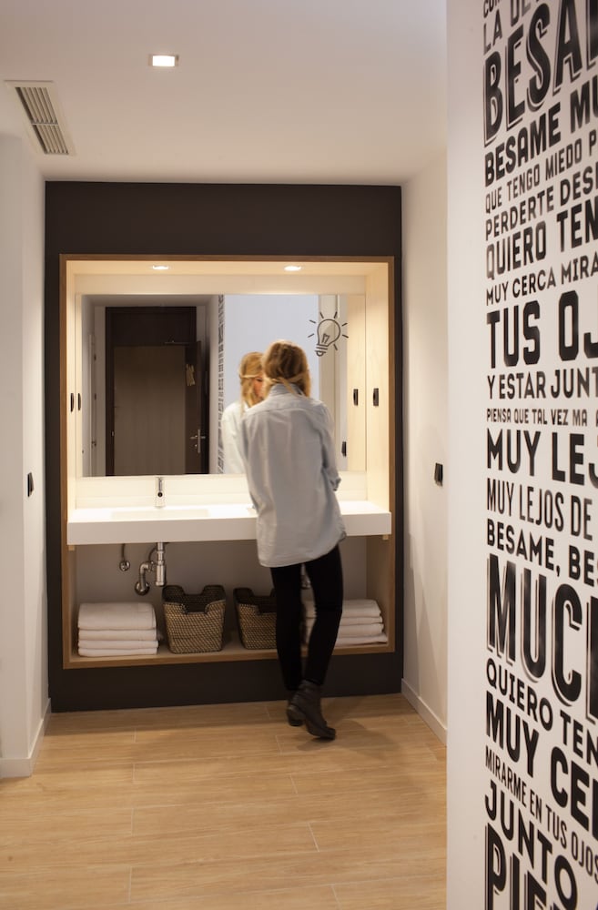 Фото Toc Hostel Sevilla