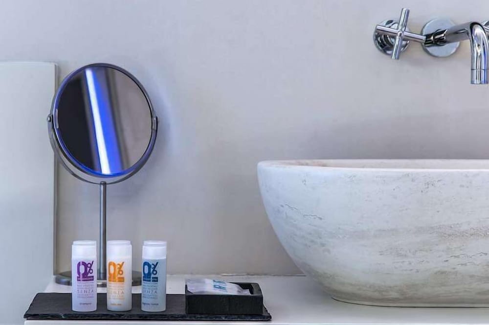 Фото VIA Veneto Prestige Rooms