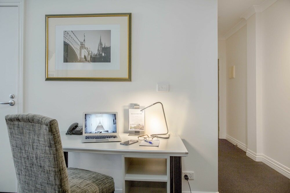 Фото Collins house