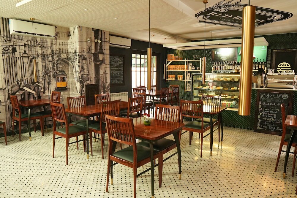 Фото Heritage Luxury Suites- All Suite hotel