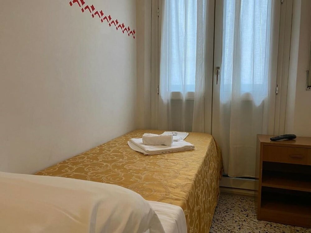 Фото Hotel Nanni Garni
