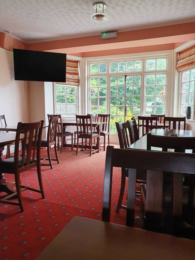 Фото The Manor Guesthouse