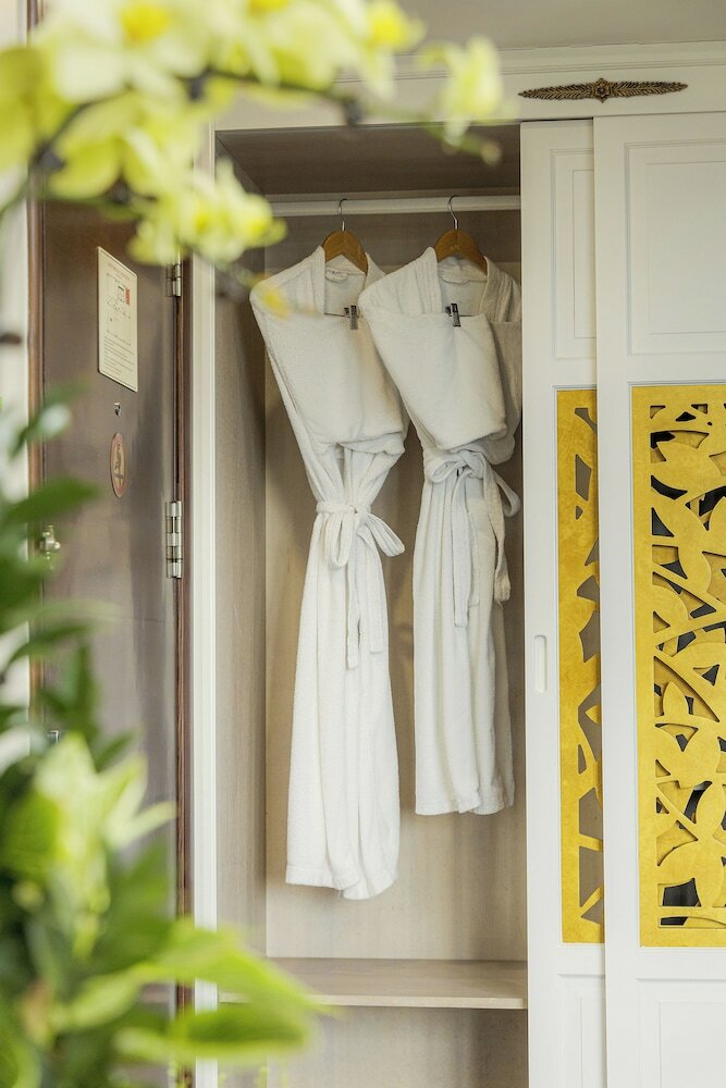 Фото Chalcedony Hotel Hanoi