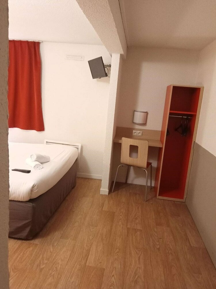 Фото Premiere Classe Saint Brice Sous Foret