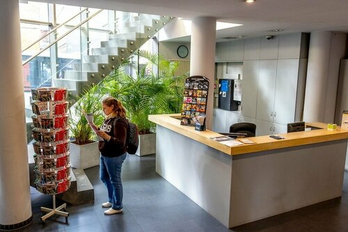 Внешний вид отеля Hostel Van Gogh Brussels в Сен-Жосс-тен-Ноде, фото 3