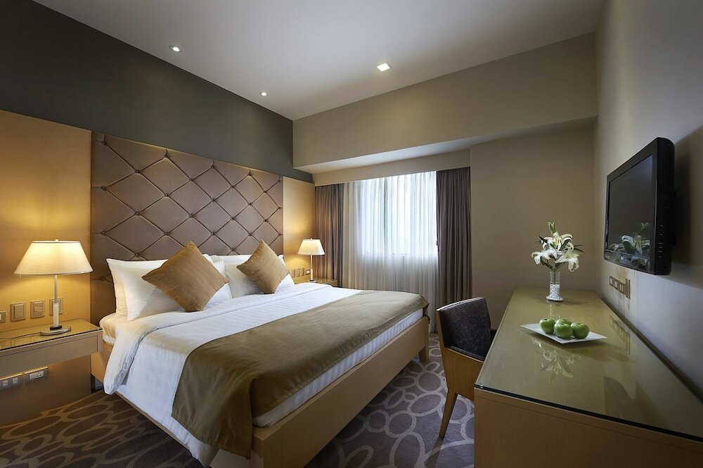 Фото Berjaya Makati Hotel