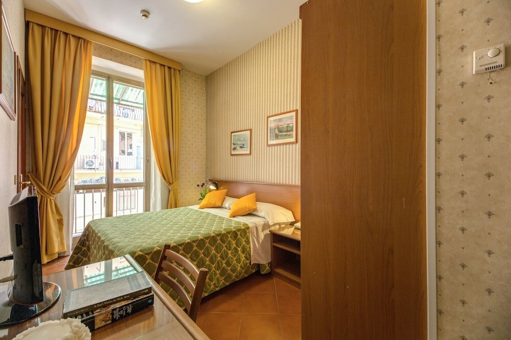 Фото Hotel Corona