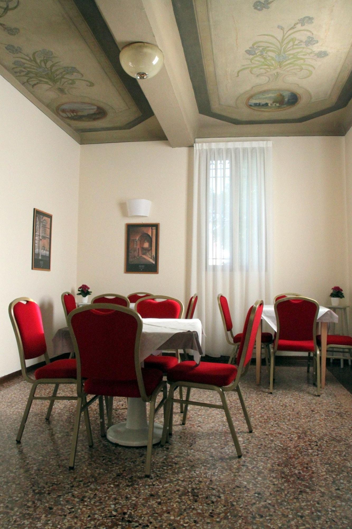 Фото Hotel Villa Azzurra