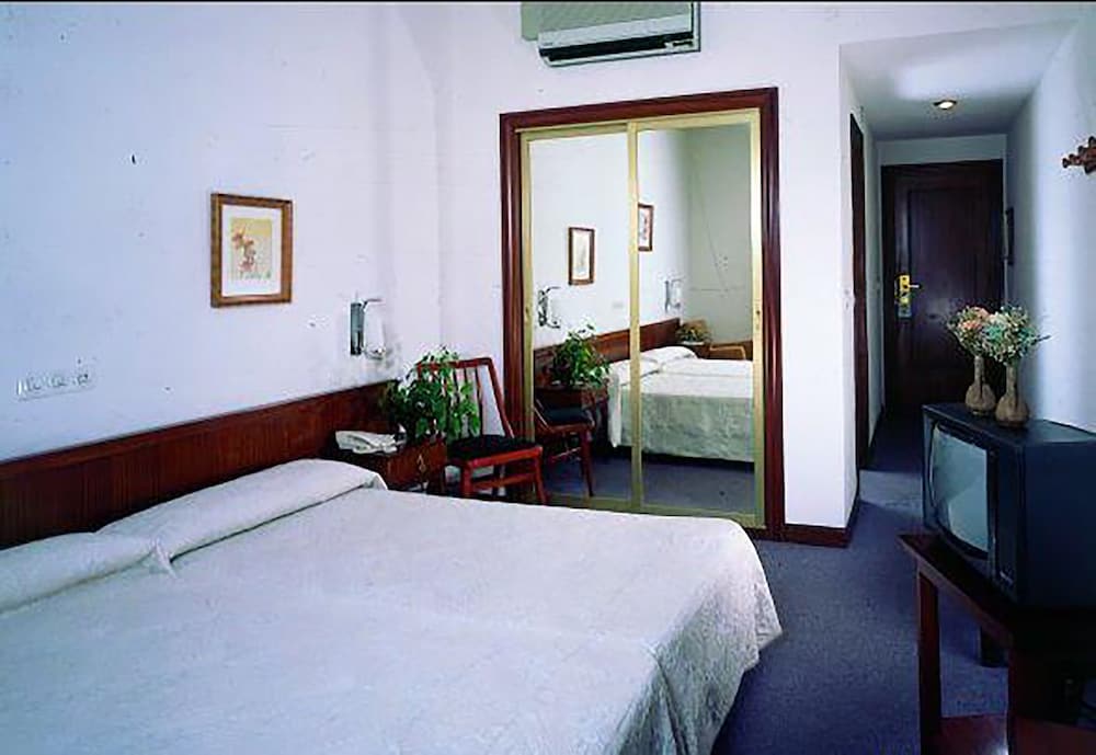 Фото Hotel Ele Acueducto