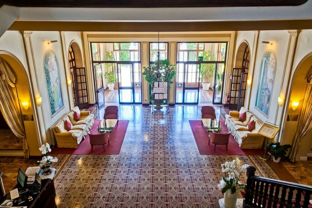 Фото Grand Hotel Royal