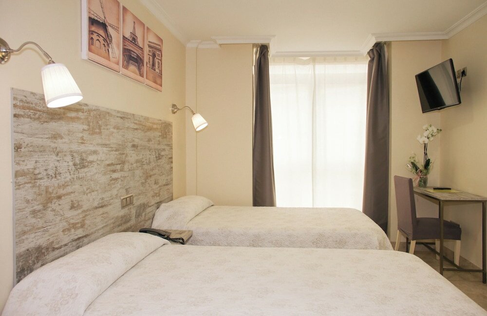 Фото Hotel Caballero Errante