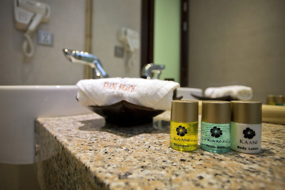 Фото Kaani Beach Hotel