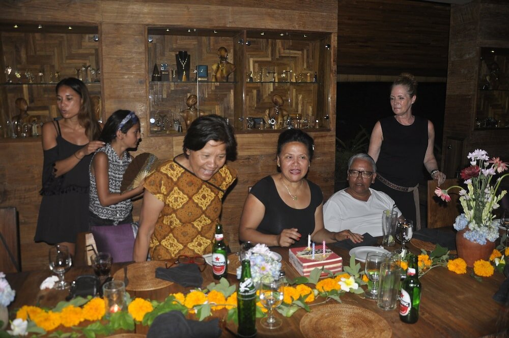 Фото Sri Ratih Cottages