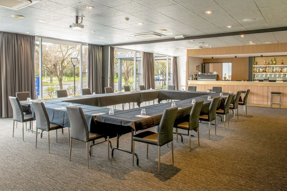 Фото Comfort Inn Regal Park, North Adelaide