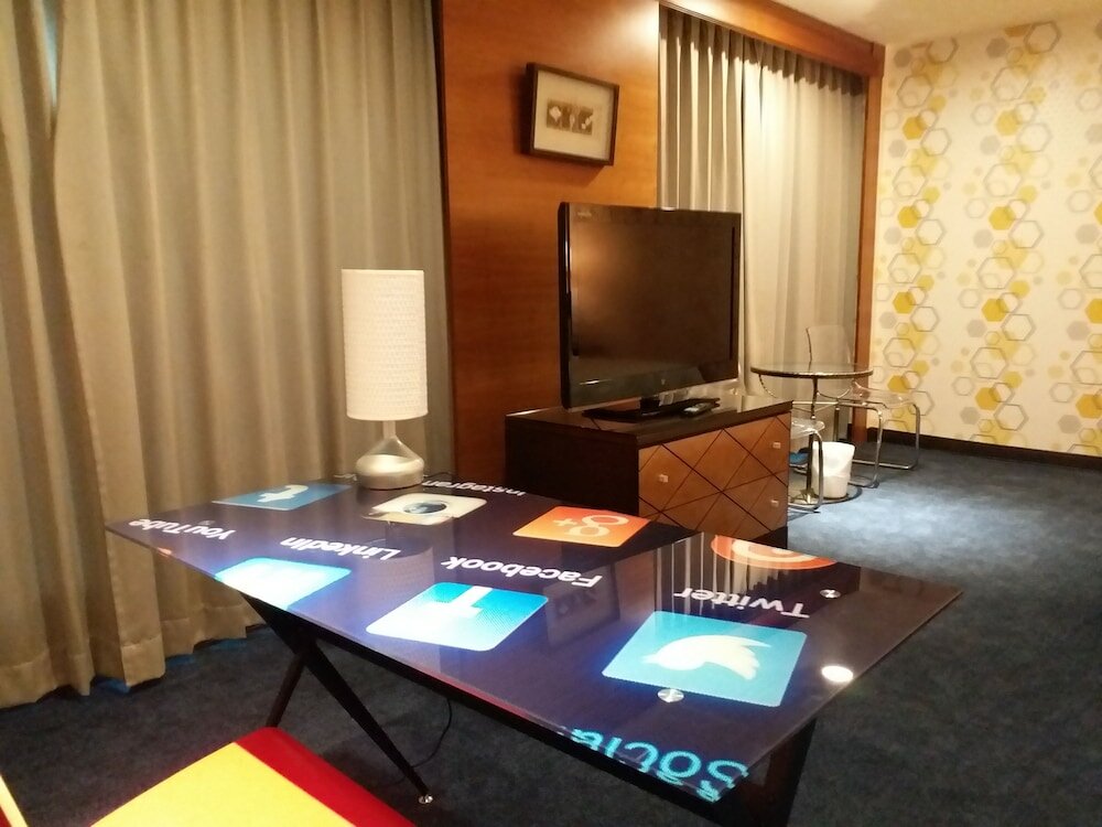 Фото Hon Dow Hotel