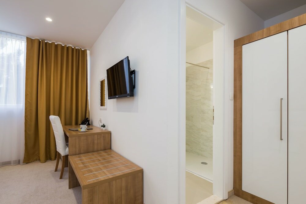 Фото Hotel Corner