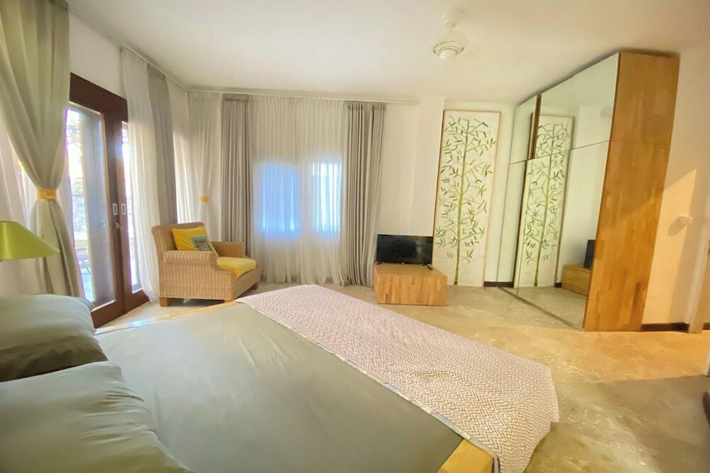Фото Bali Mystique Hotel and Apartments