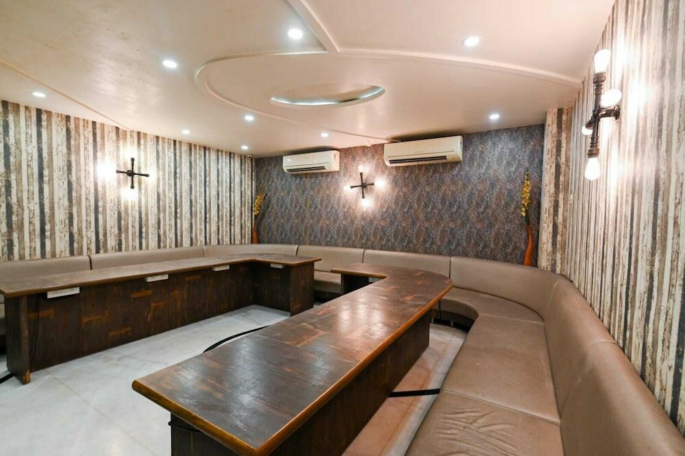 Фото Oyo 4155 Hotel The Sudesh