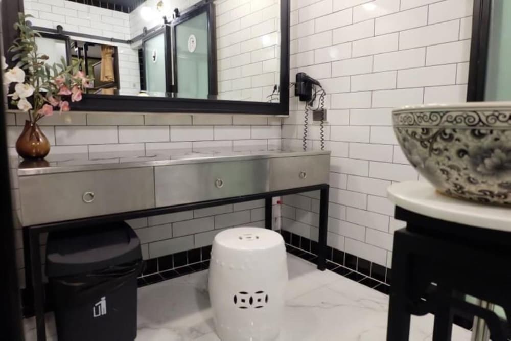 Фото Four Sisters Homestay - Hostel