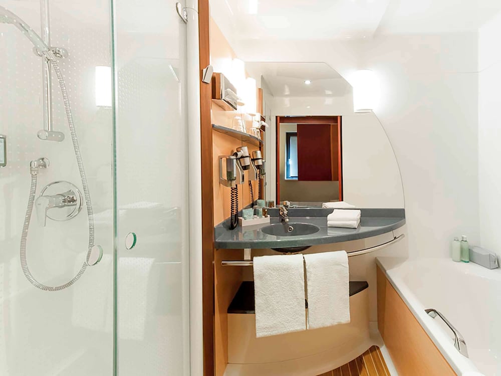 Фото Novotel Suites Marseille Centre Euromed