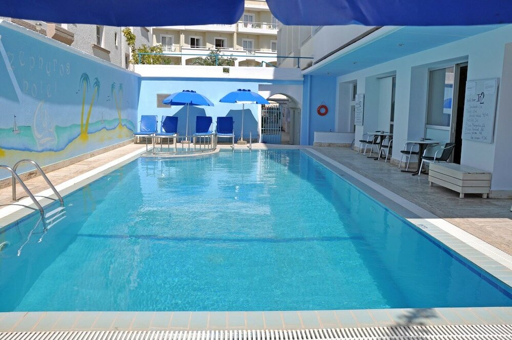 Фото Zephyros Hotel