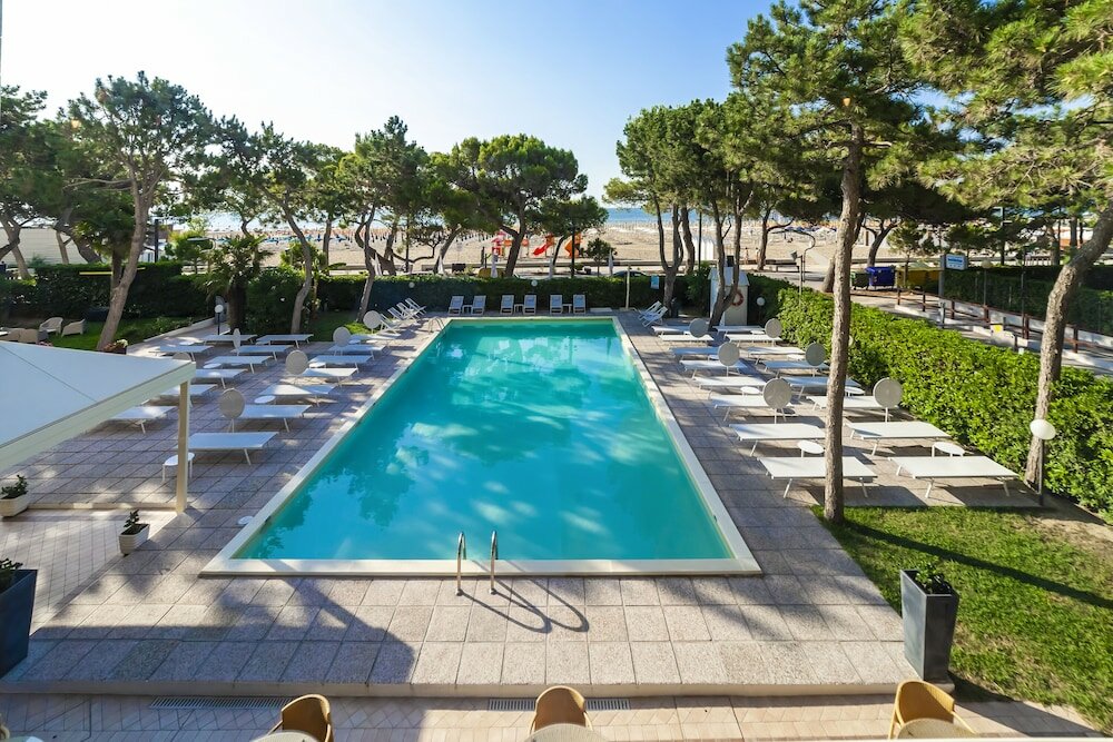 Фото American Hotel