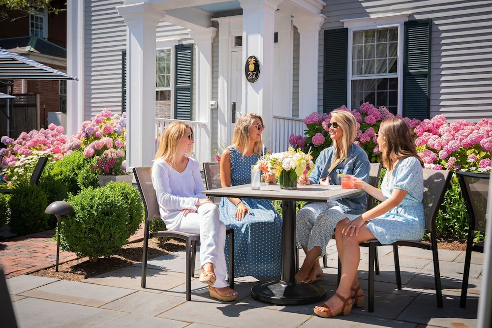 Фото Jared Coffin House