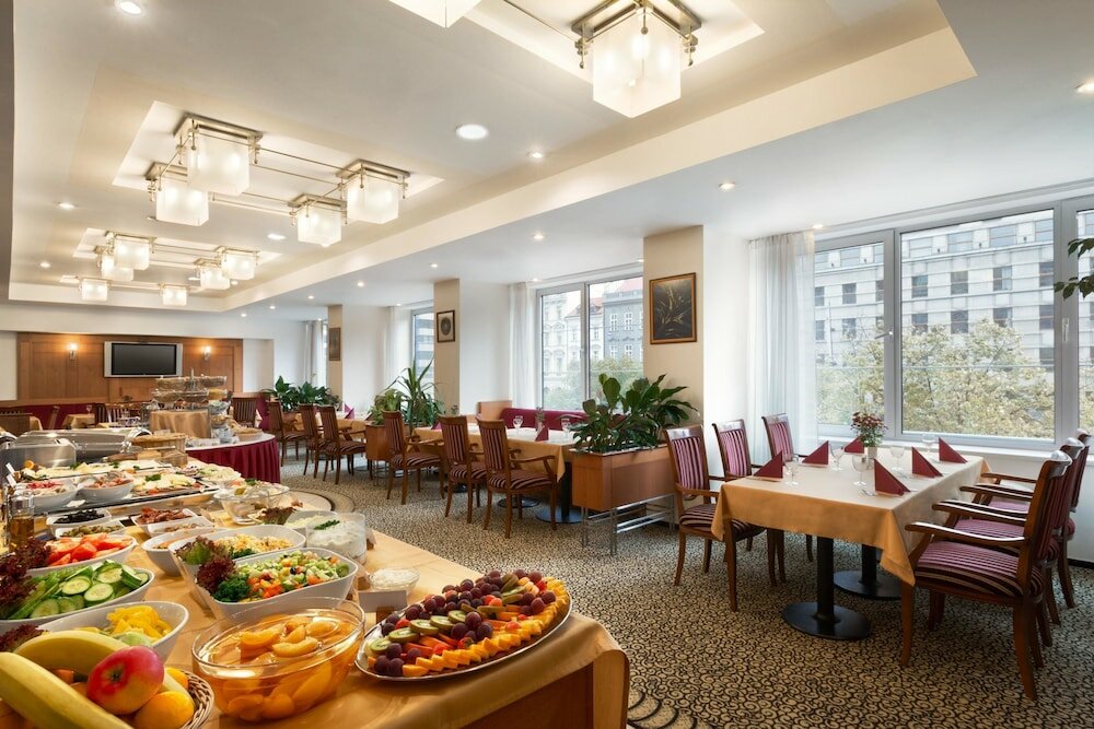 Фото Ramada by Wyndham Prague City Centre