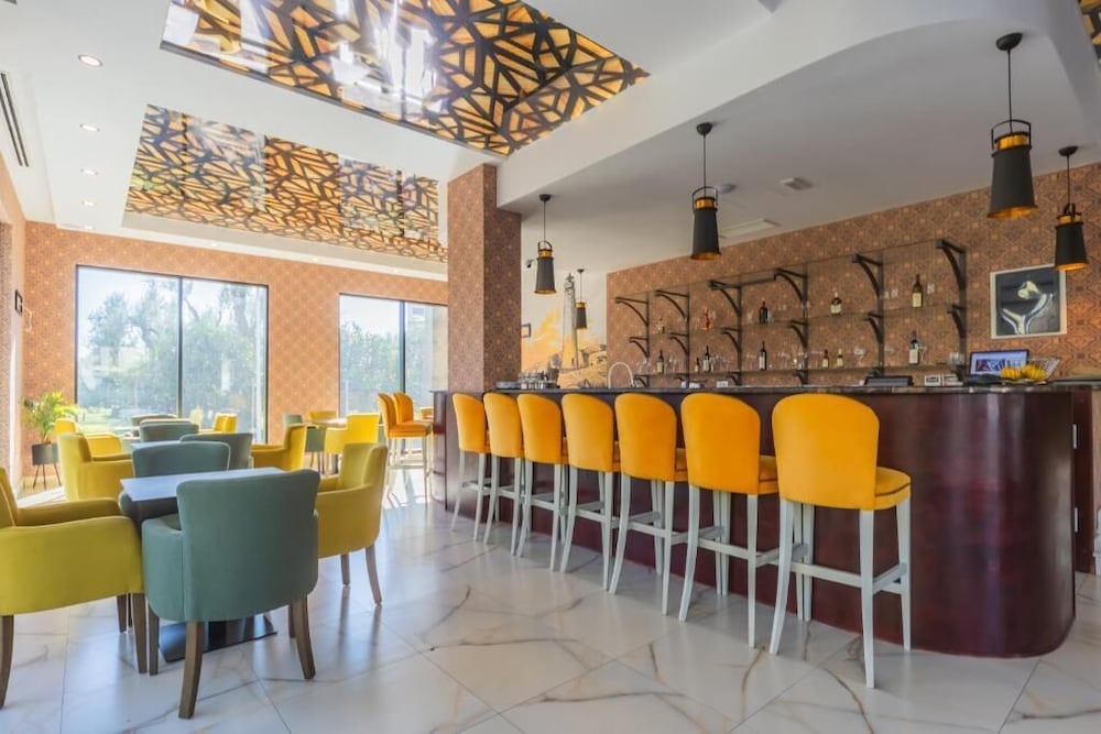 Фото Hotel Pharos