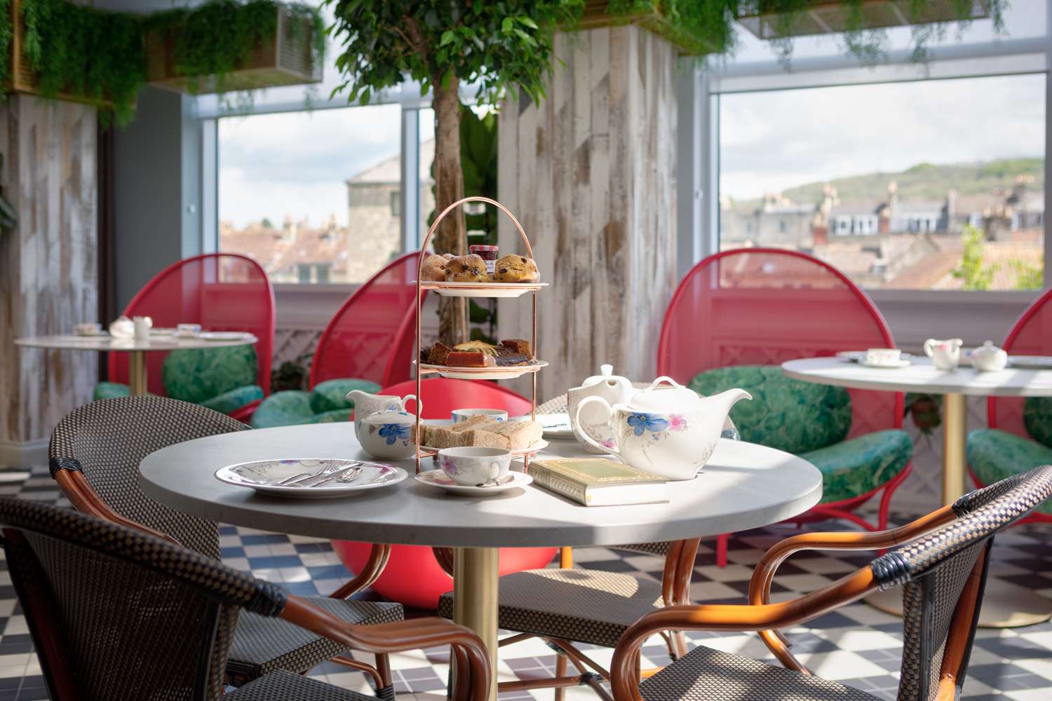 Фото DoubleTree by Hilton Bath