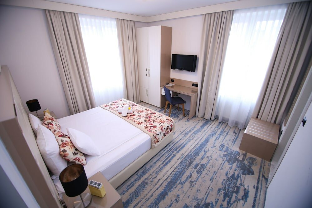 Фото Hotel Old Town