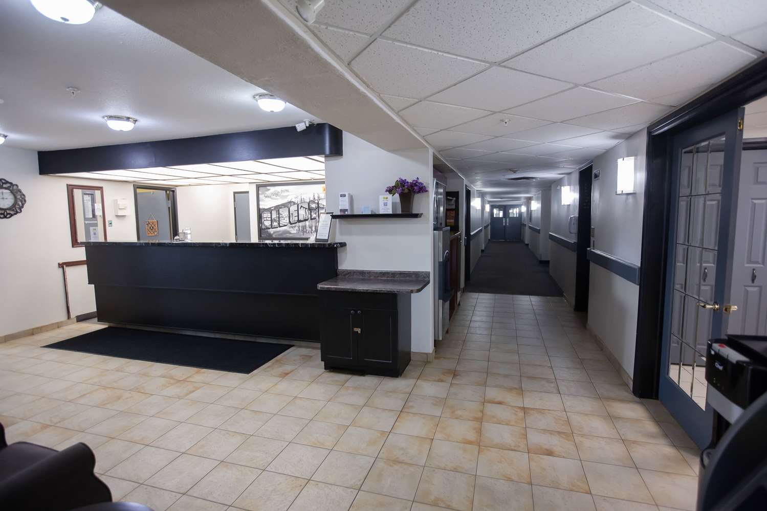 Фото Super 8 by Wyndham Whitecourt