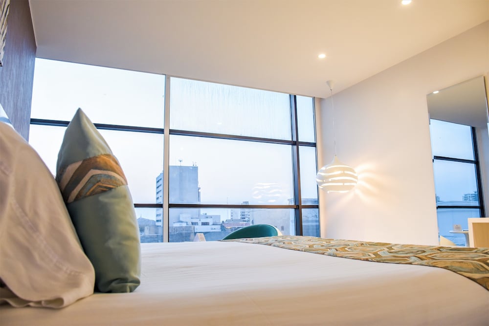 Фото Hotel Catedral Plaza