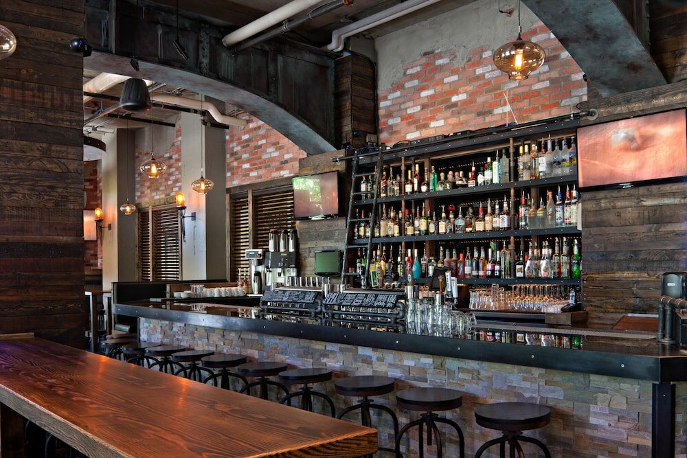 Фото Delta Hotels by Marriott Whistler Village Suites