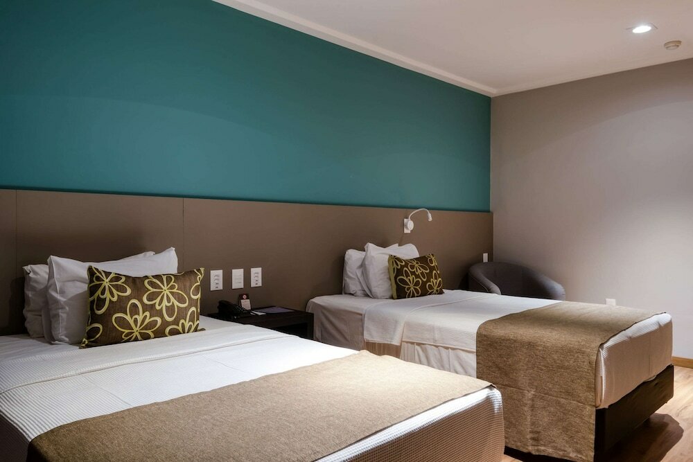 Фото Comfort Suites Vitoria