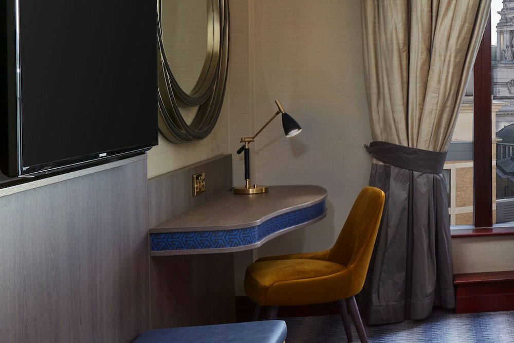 Фото Leonardo Royal Hotel London City - Tower of London