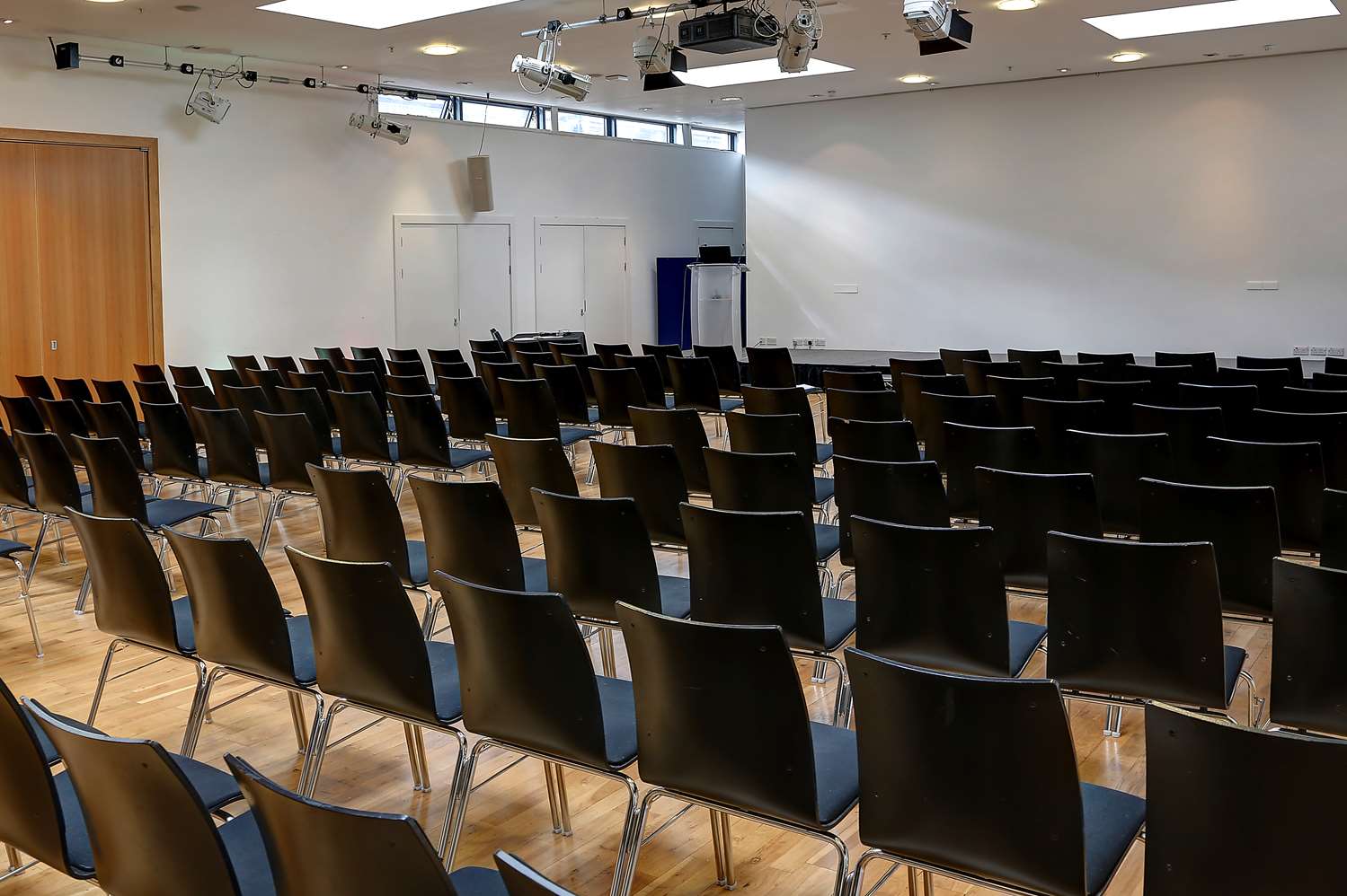 Фото Ten Hill Place Hotel