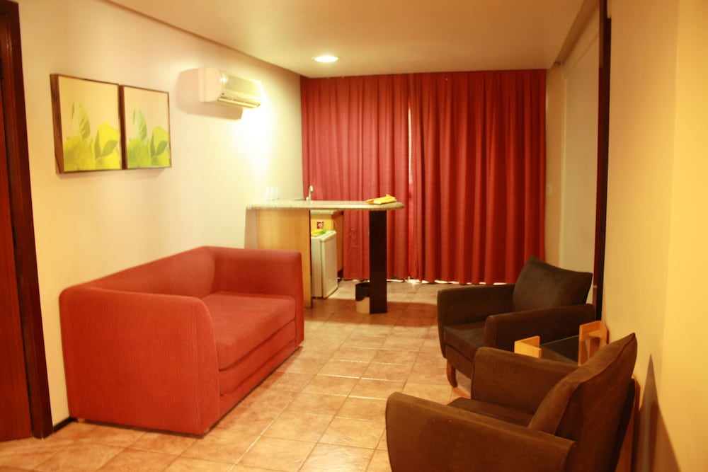 Фото Plaza Praia Suites