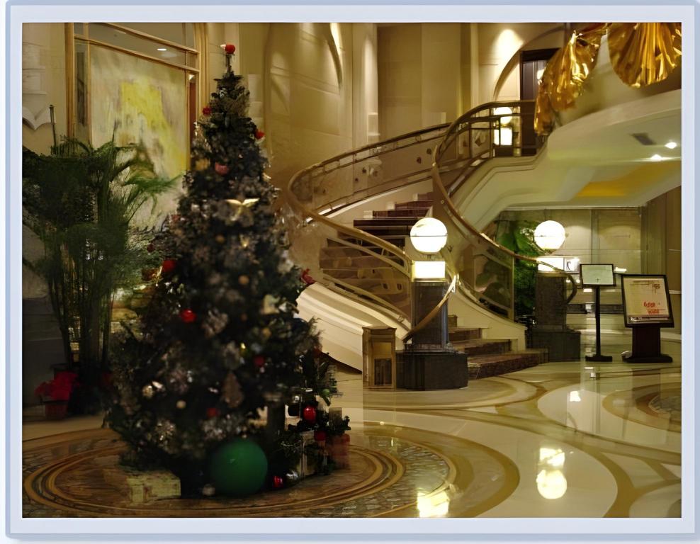 Фото Jinrong International Hotel