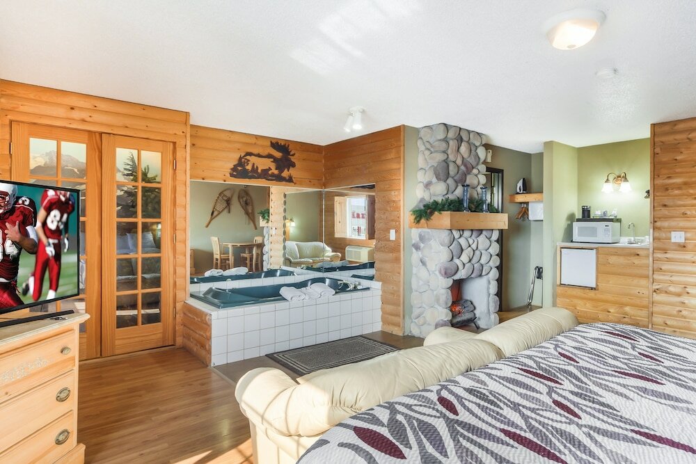 Фото Red Roof Inn & Suites Omaha - Council Bluffs