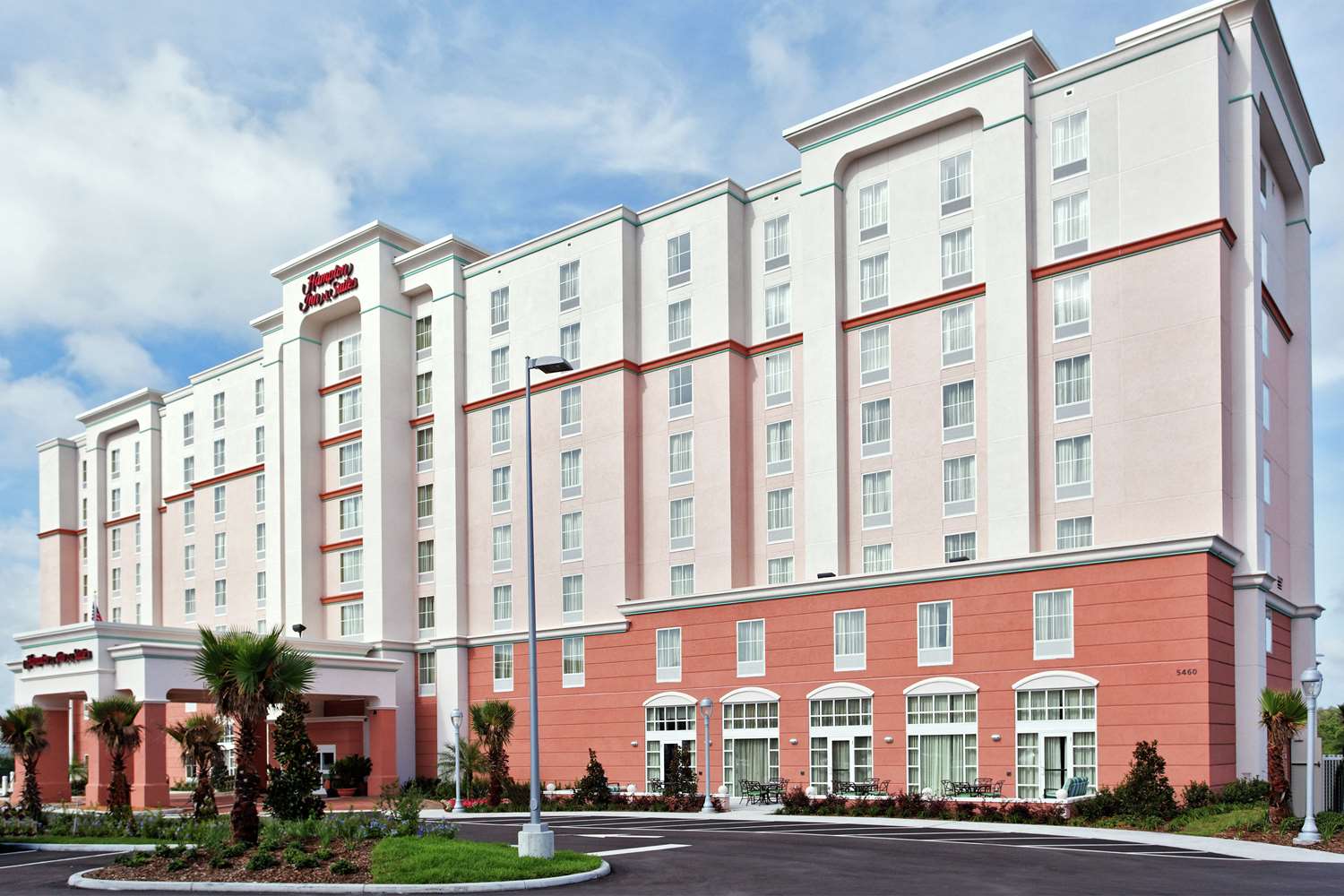 Фото Hampton Inn & Suites Orlando Airport @ Gateway Village