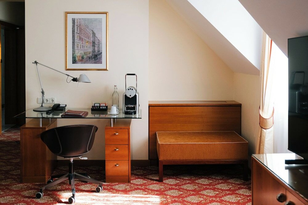 Фото Hotel Kaiserhof Wien